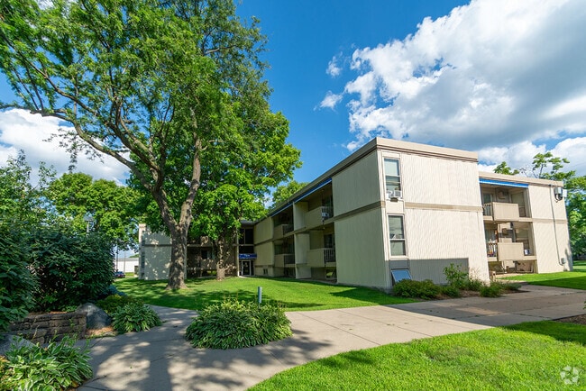 Building Photo - South Pointe Rental