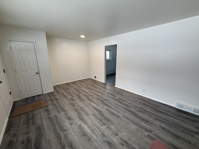 Photo - 310 W Princeton Ave