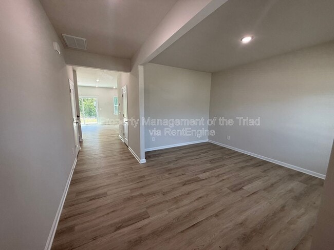 Photo - 2215 Cherry Creek Rd