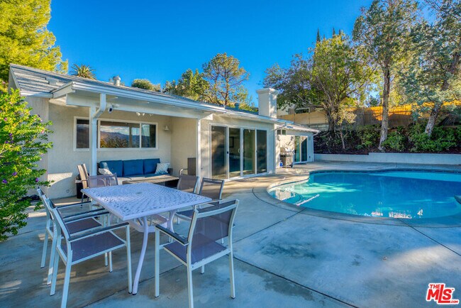 Photo - 8961 Farralone Ave