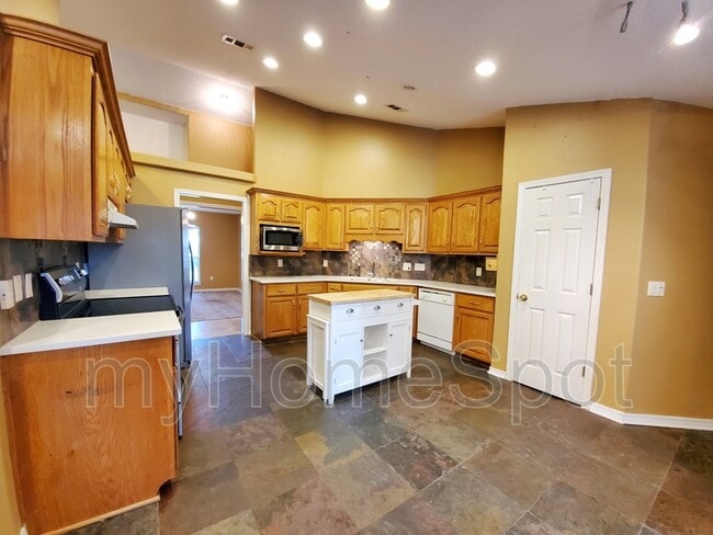 Photo - 4219 Spindlewick Dr