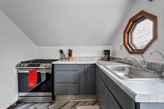 Photo - 92 Walworth St Unit Apt 1