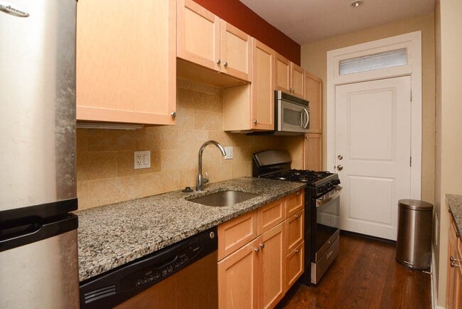 Photo - 726 W Addison St Unit N4