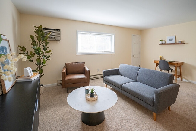 Living Area - Norris Hills