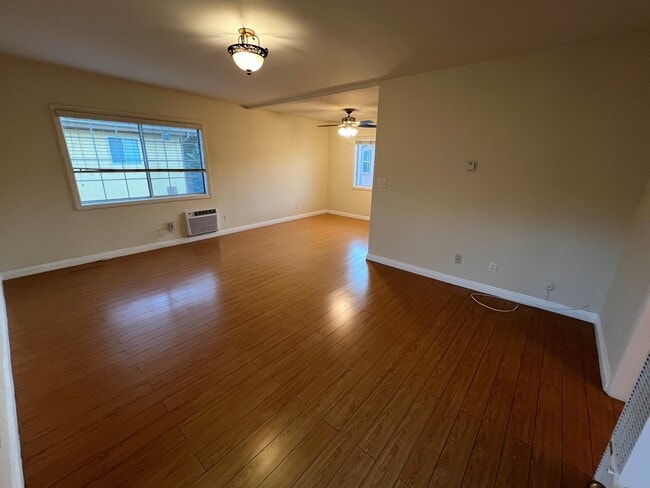 Photo - 1319 E California Ave Unidad B