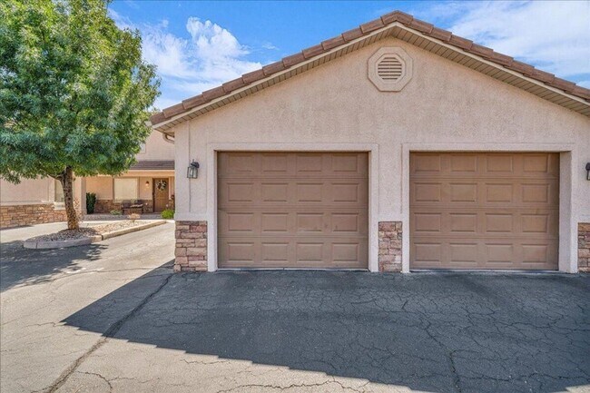 Photo - Great location 3 bed, 2.5 bath, 1 car gara...