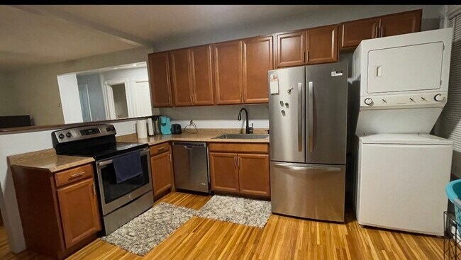 Photo - 21.5 Thayer St