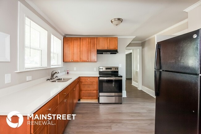 Photo - 2620 Midland Ave