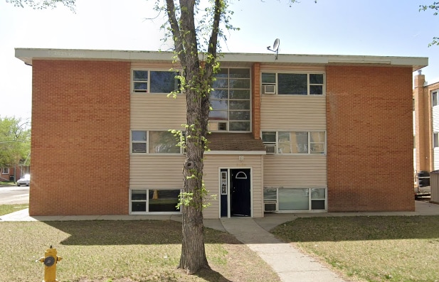 Building Photo - 3870 Retallack St Unit 1