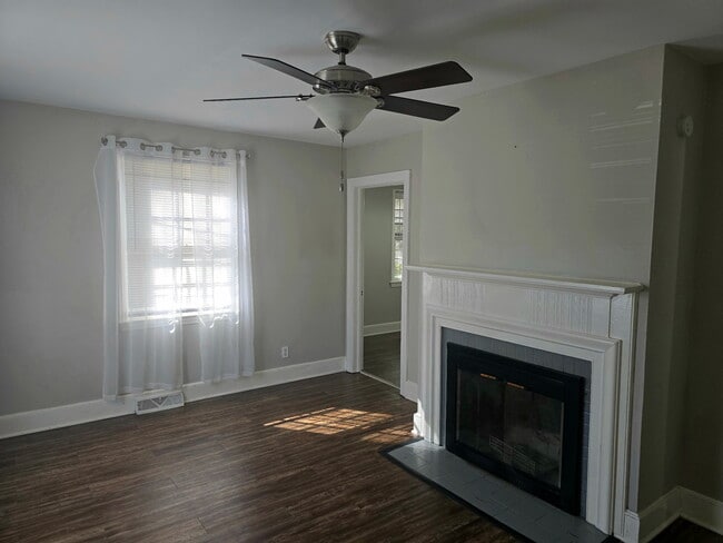 2014 Colonial Ave