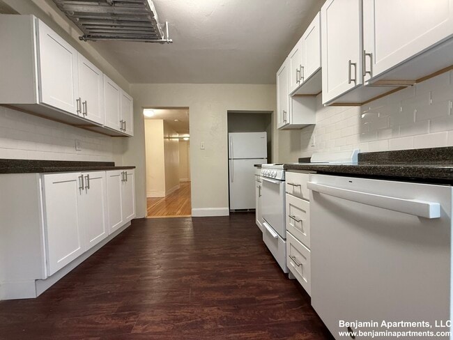 Photo - 7 Mt Hood Rd Unit B