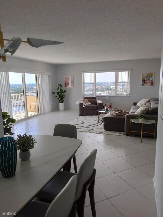Photo - 2 br, 2 bath Condo - 1200 Hibiscus Ave # PH8 Unidad # PH8