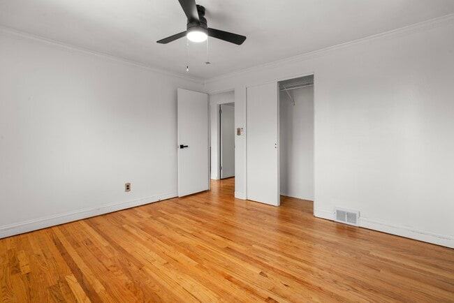 Photo - 235 McKinley St