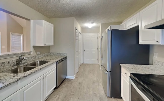 Photo - 759 Birchwood Ln SW