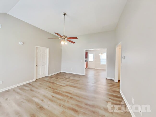 Photo - 9021 Macbeth Dr