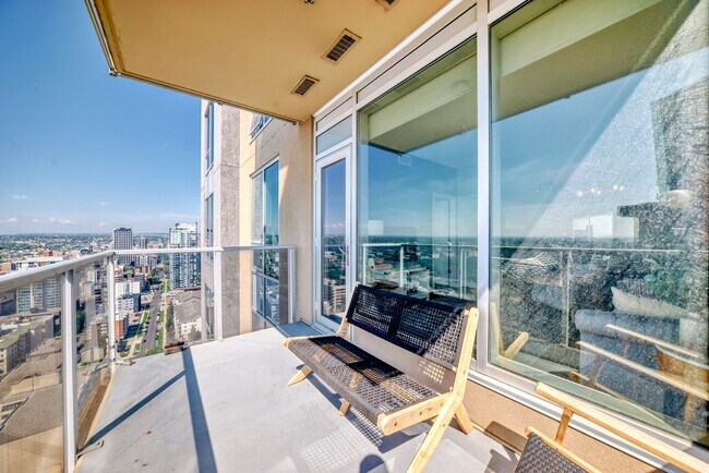 Photo - 1320-2503-1321 1st St SE