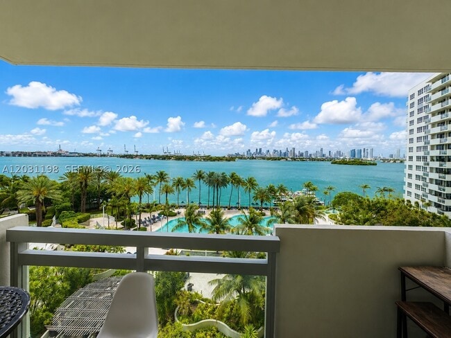 Building Photo - 1500 Bay Dr E Unit 718S