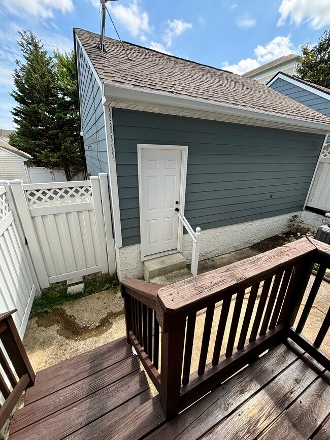 Photo - 7102 Lenox Village Dr