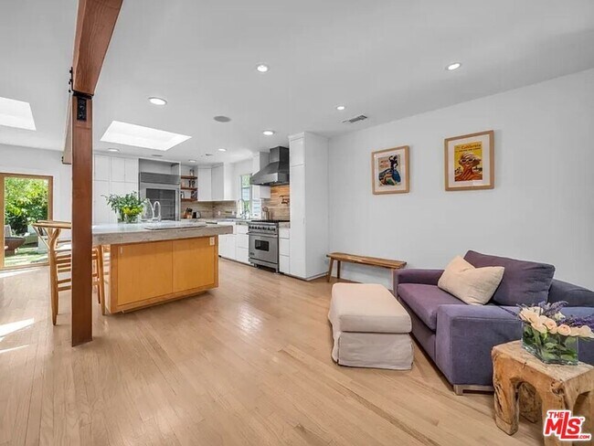 Photo - 7844 Stewart Ave
