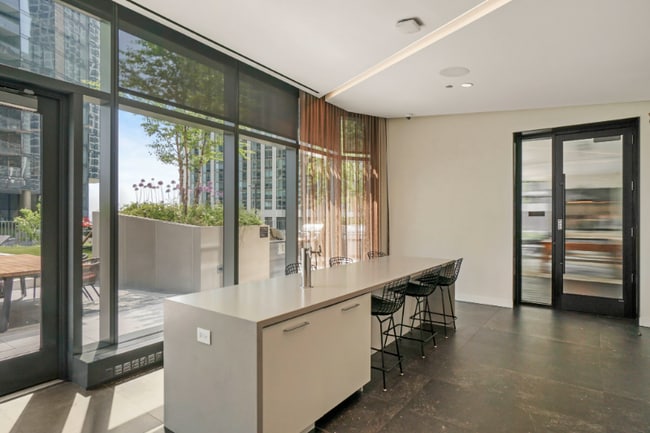 Photo - 461 E Waterside Dr