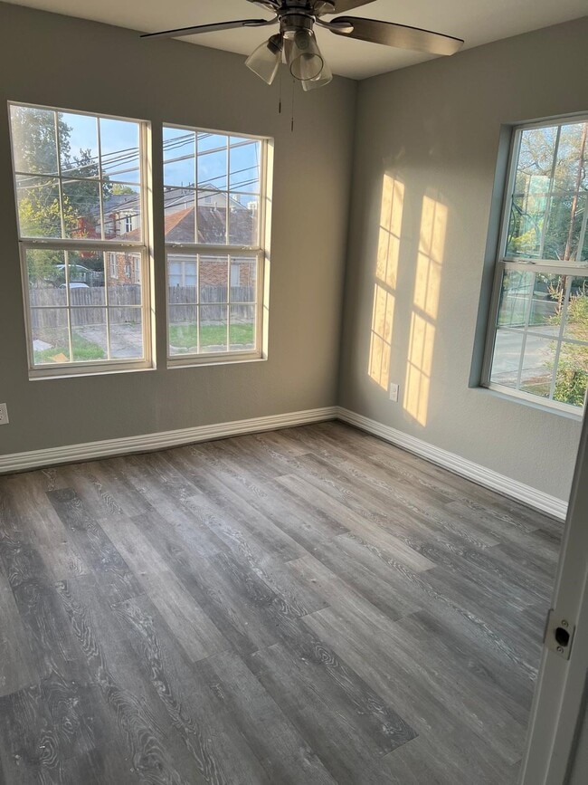 4011 Delano St Unit 4