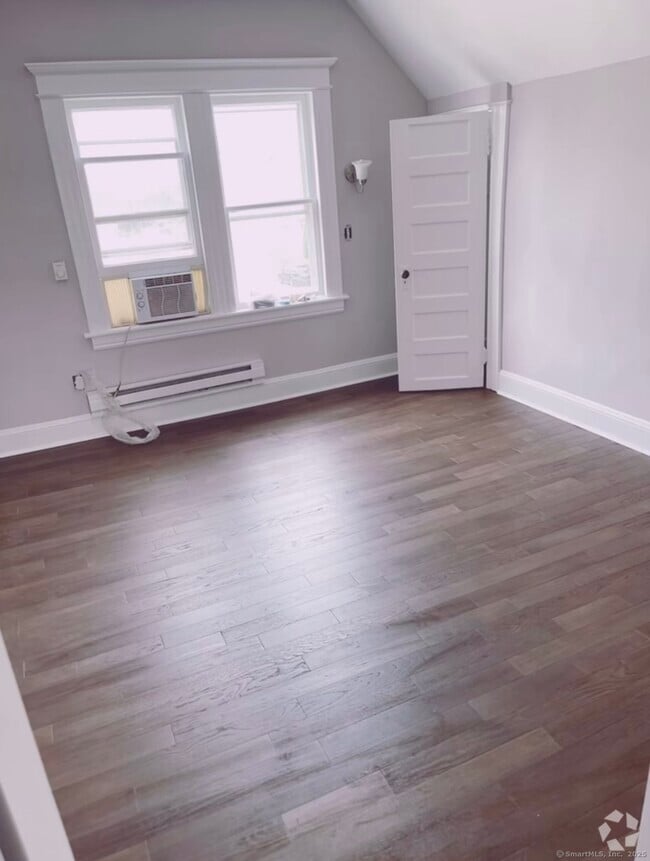 Building Photo - 448 Exeter St Rental