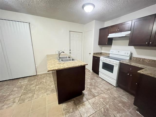 Photo - 575 Manco Rd