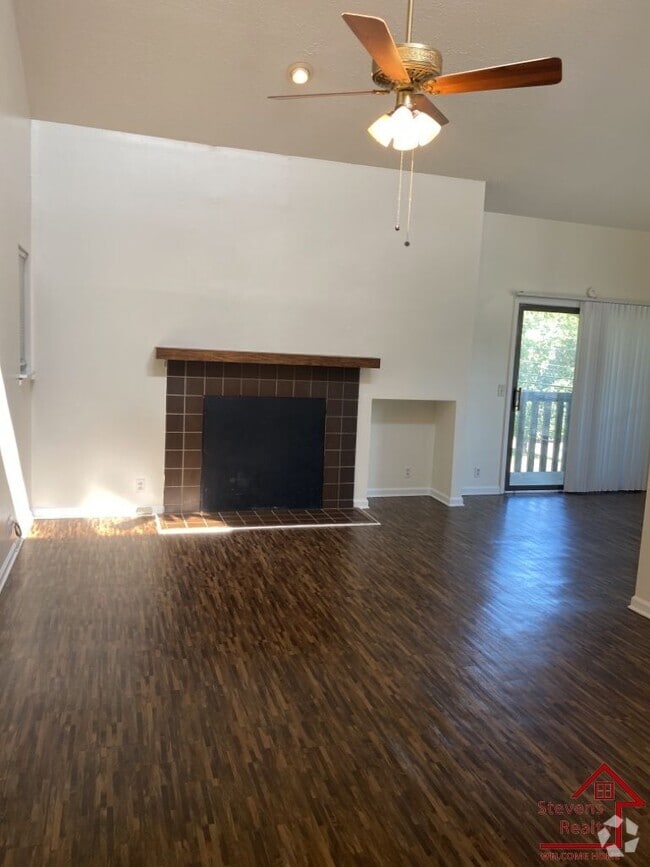 Building Photo - 419 Oriole Dr Rental