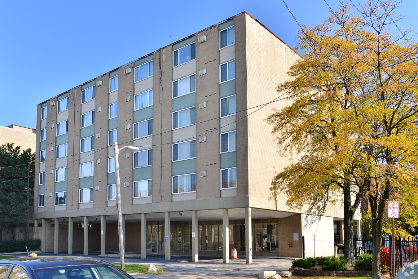 Shaker Square Towers - Shaker Square Towers Apartments