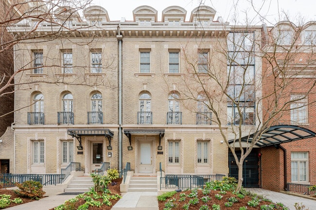 Photo - 2801 Connecticut Ave NW Unidad 16