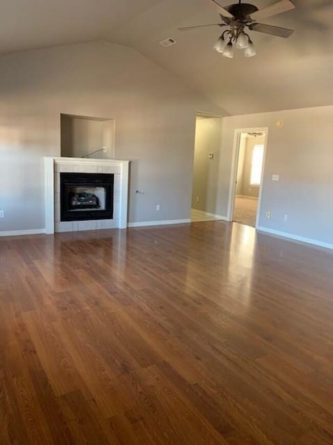 Photo - Great 3 Bedroom!
