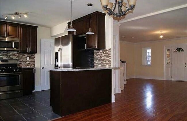 Photo - 173 Stoneway Ln