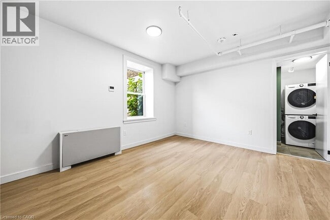 Photo - 325 James St S Unit 104