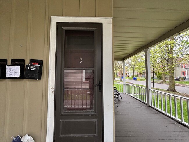 Photo - 300 Meigs St Unit 3