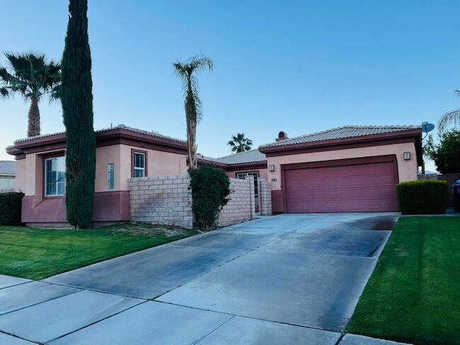 Building Photo - 69384 Sawgrass Rd Rental