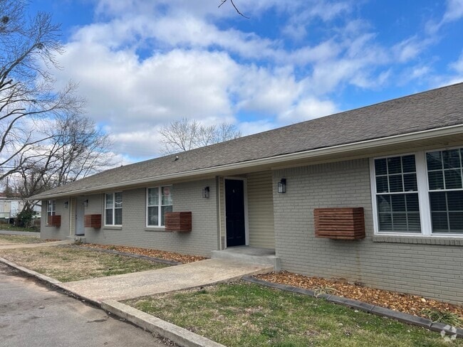 Building Photo - The Villas at Walnut Rental