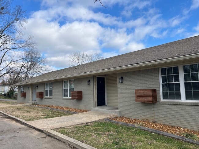 Building Photo - The Villas at Walnut Rental