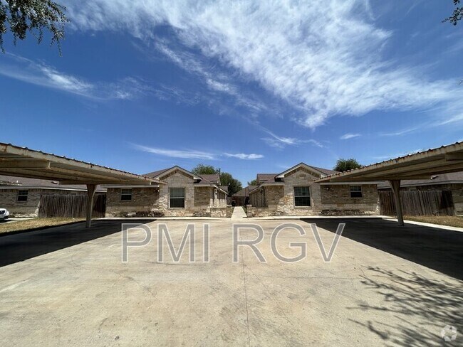 Building Photo - 206 W Albatross Ave Unit A Rental