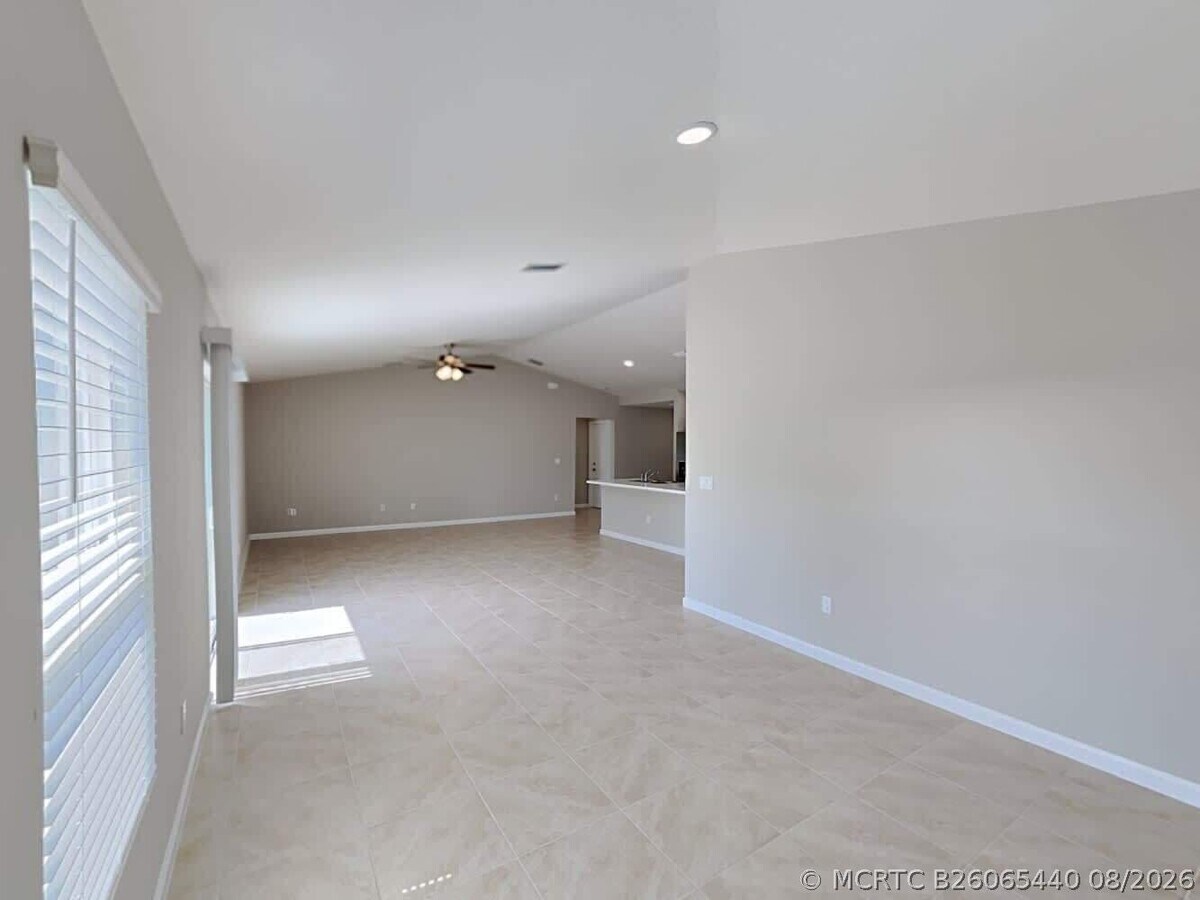 Photo - 2078 SW Savage Blvd