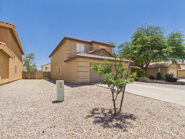Spacious Heartland Ranch Beauty