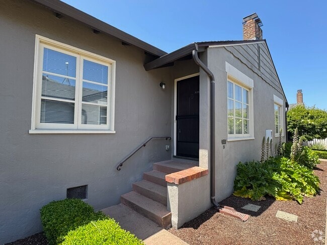 Building Photo - 917 Santa Clara Ave Unit B Rental