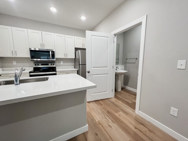 Photo - Fairway Flats