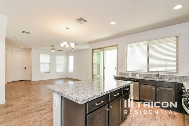 Photo - 4811 S Nageli