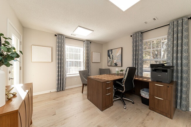 DSC_8490 - Creekside