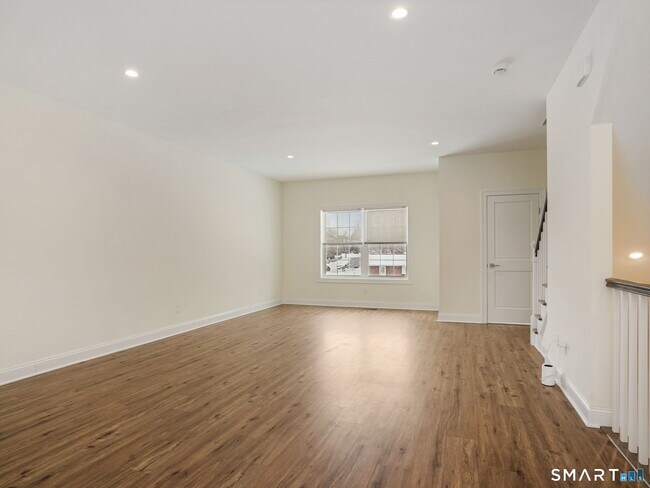 Photo - 2 Beacon Square Unit 5