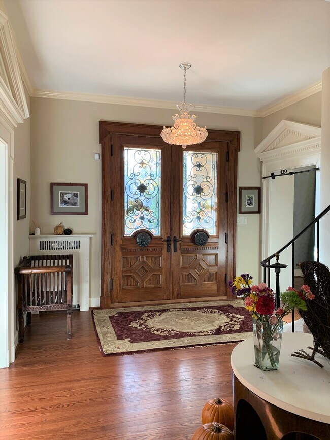 Plaster walls! - 5553 Little Falls Rd