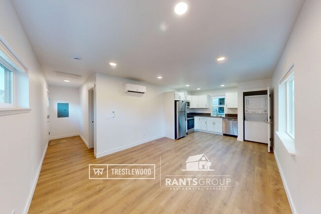 Photo - Easy I5 Access! 1 Bed ADU in Trestlewood!