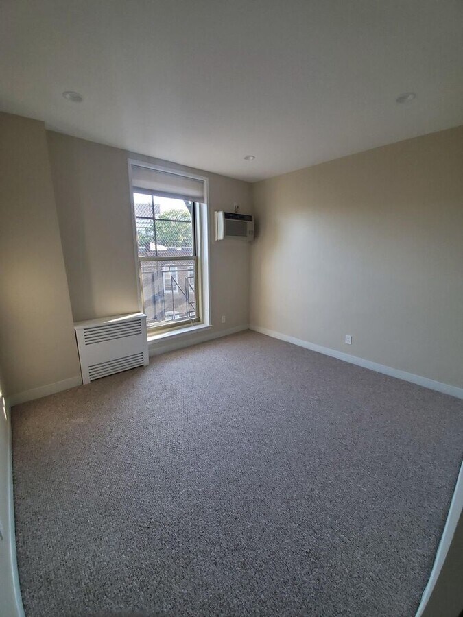 Photo - 2 bed/1 bath in Brighton