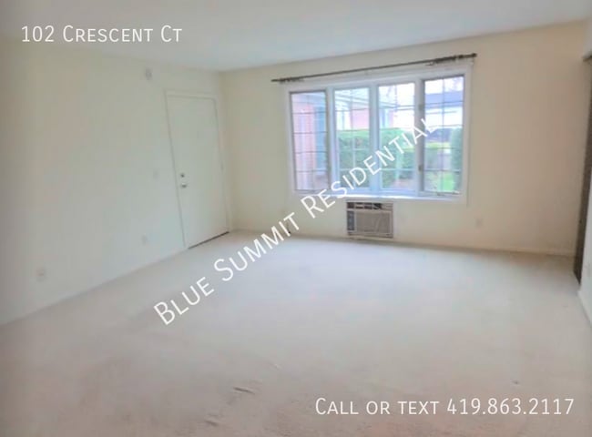 Photo - 102 Crescent Ct