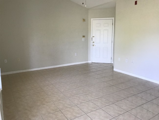 Photo - 1655 The Greens Way